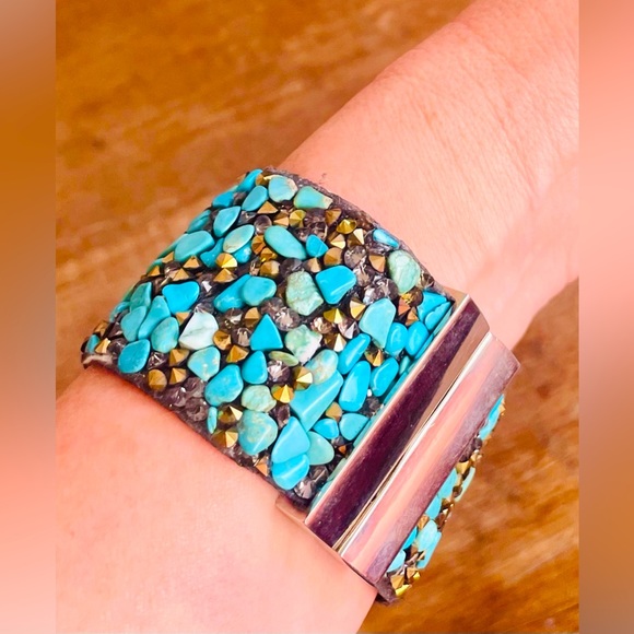 Amrita Singh Ferozi Turquoise Stone and Crystal Cuff with Magnetic Closure - Picture 2 of 4